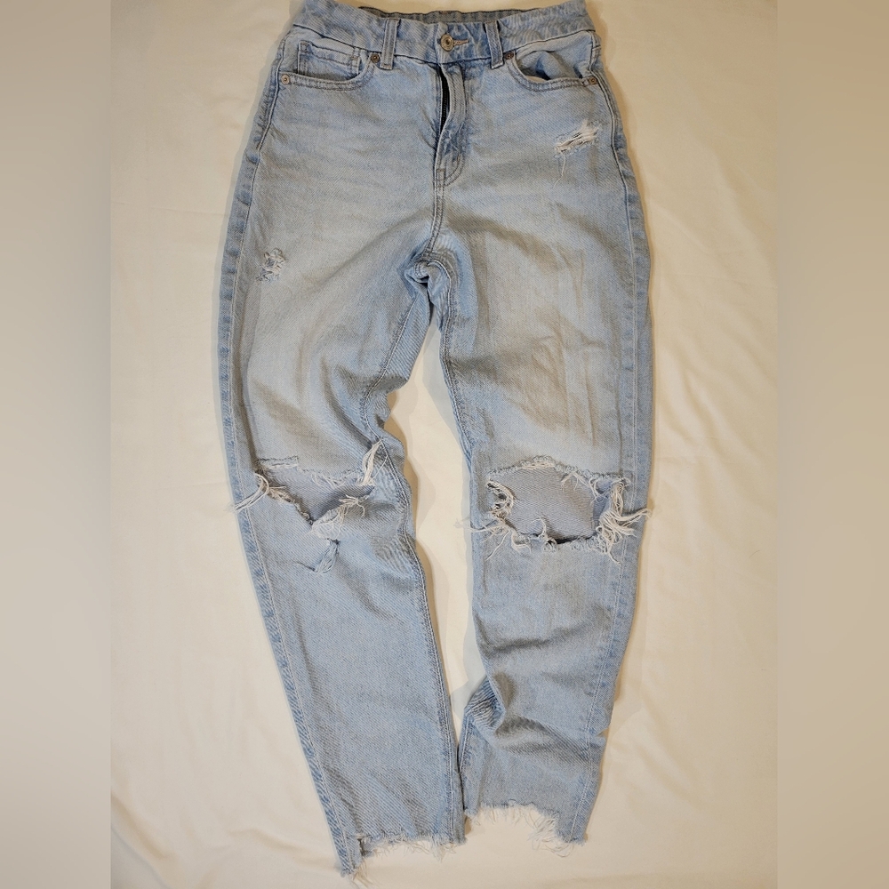American Eagle Outfitters Light Blue Ripped Boyfriend Jeans